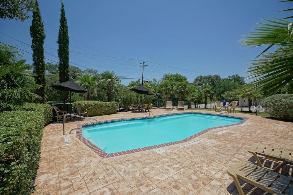 Comfort & Texas Hill Country 3* Boerne