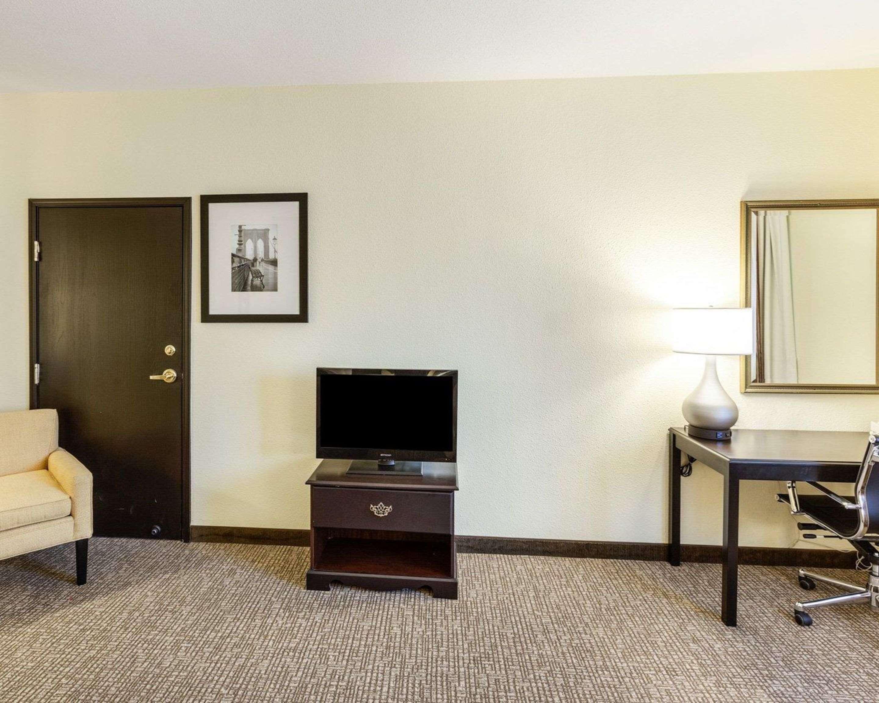 Comfort & Texas Hill Country Hotel
