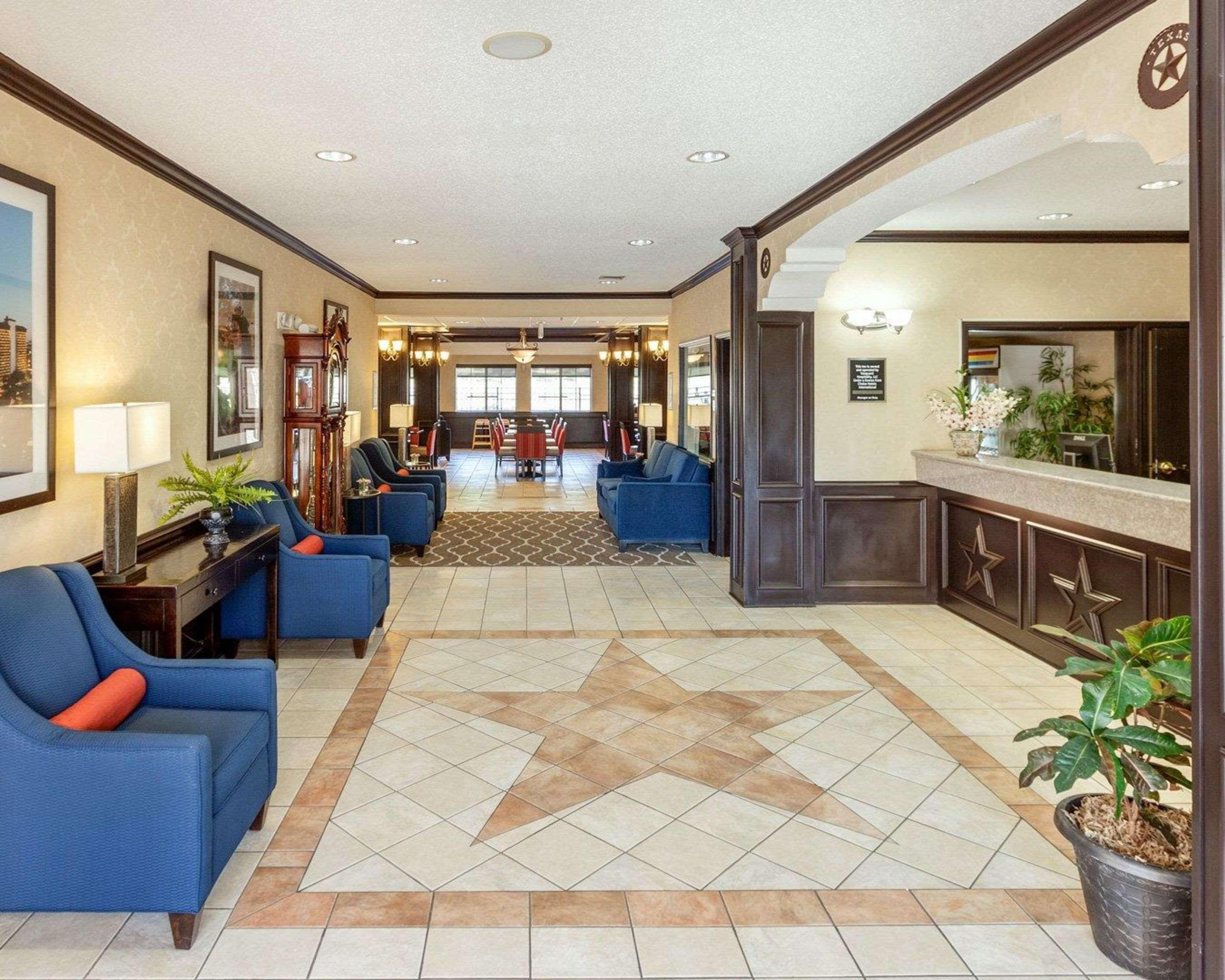 Comfort & Texas Hill Country 3*