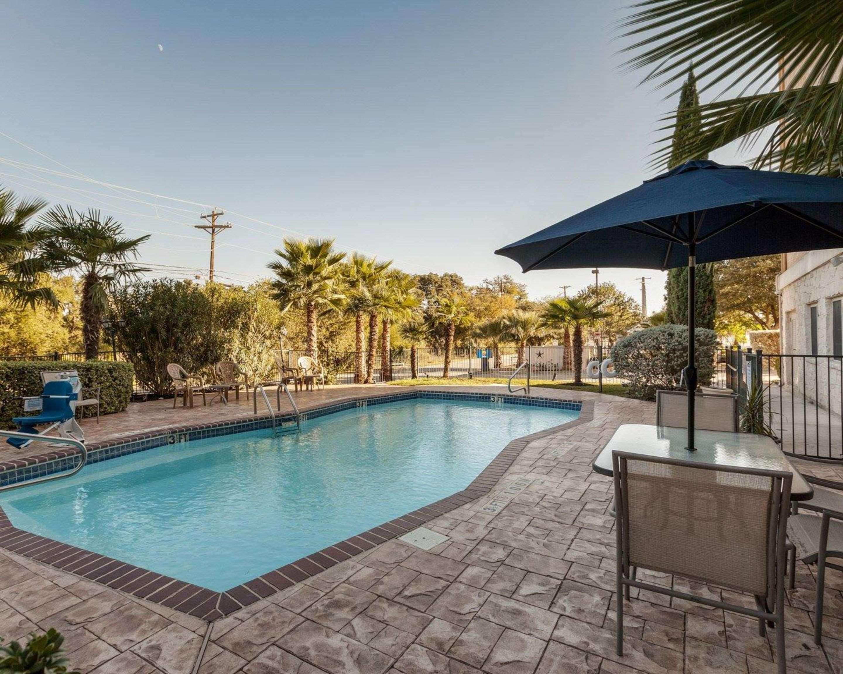Comfort & Texas Hill Country Hotel