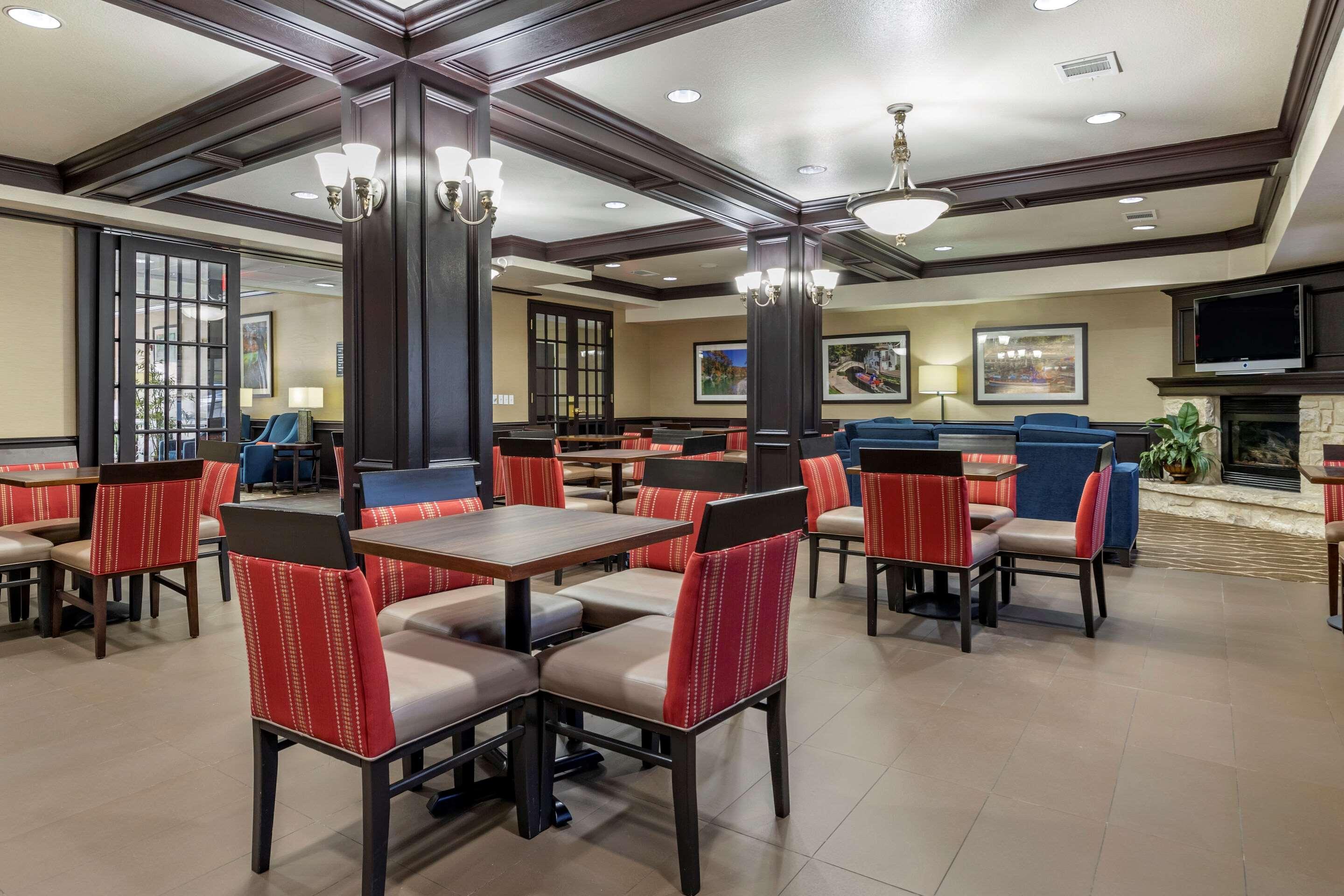 Comfort & Texas Hill Country 3*
