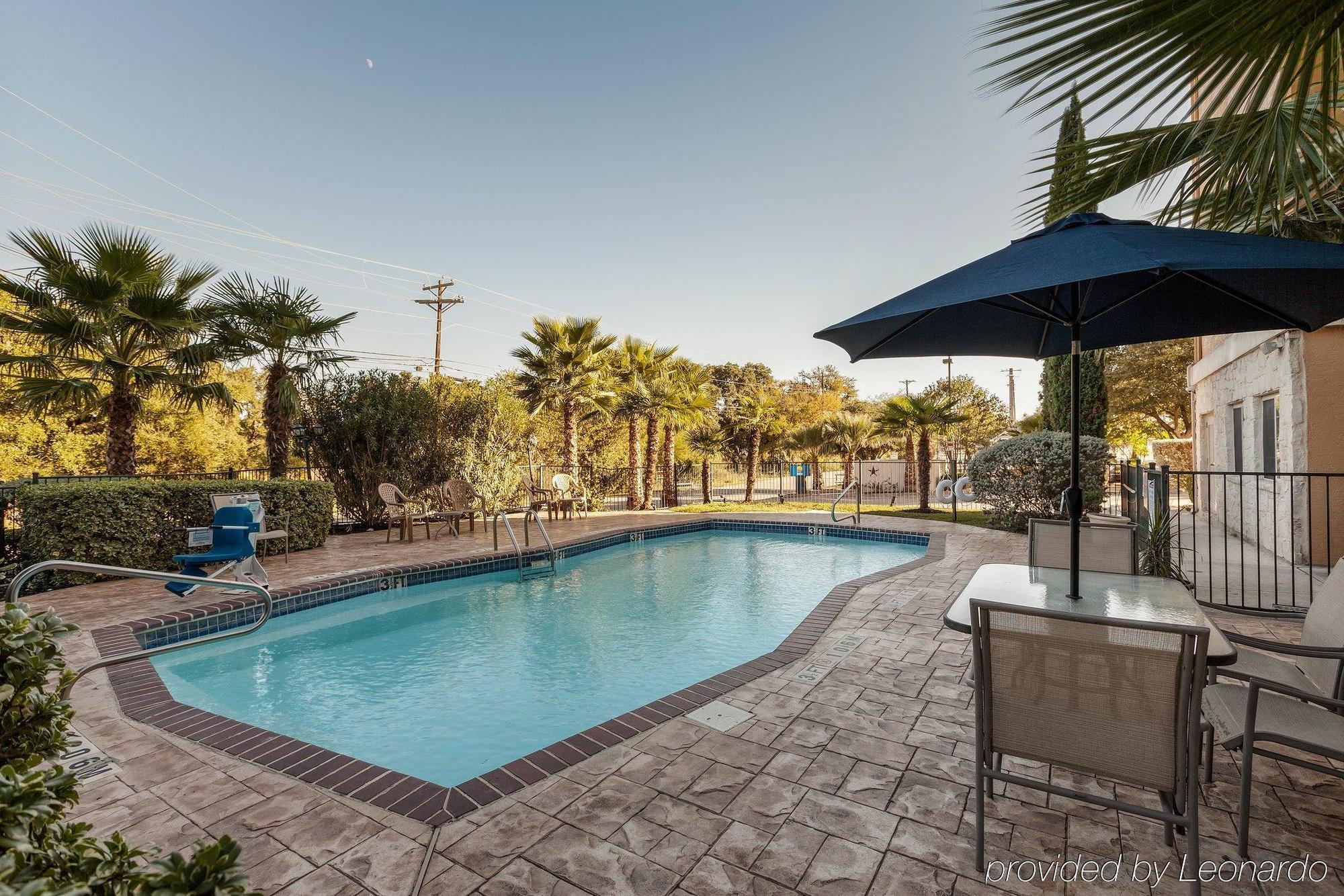 Hotel Comfort & Texas Hill Country Boerne
