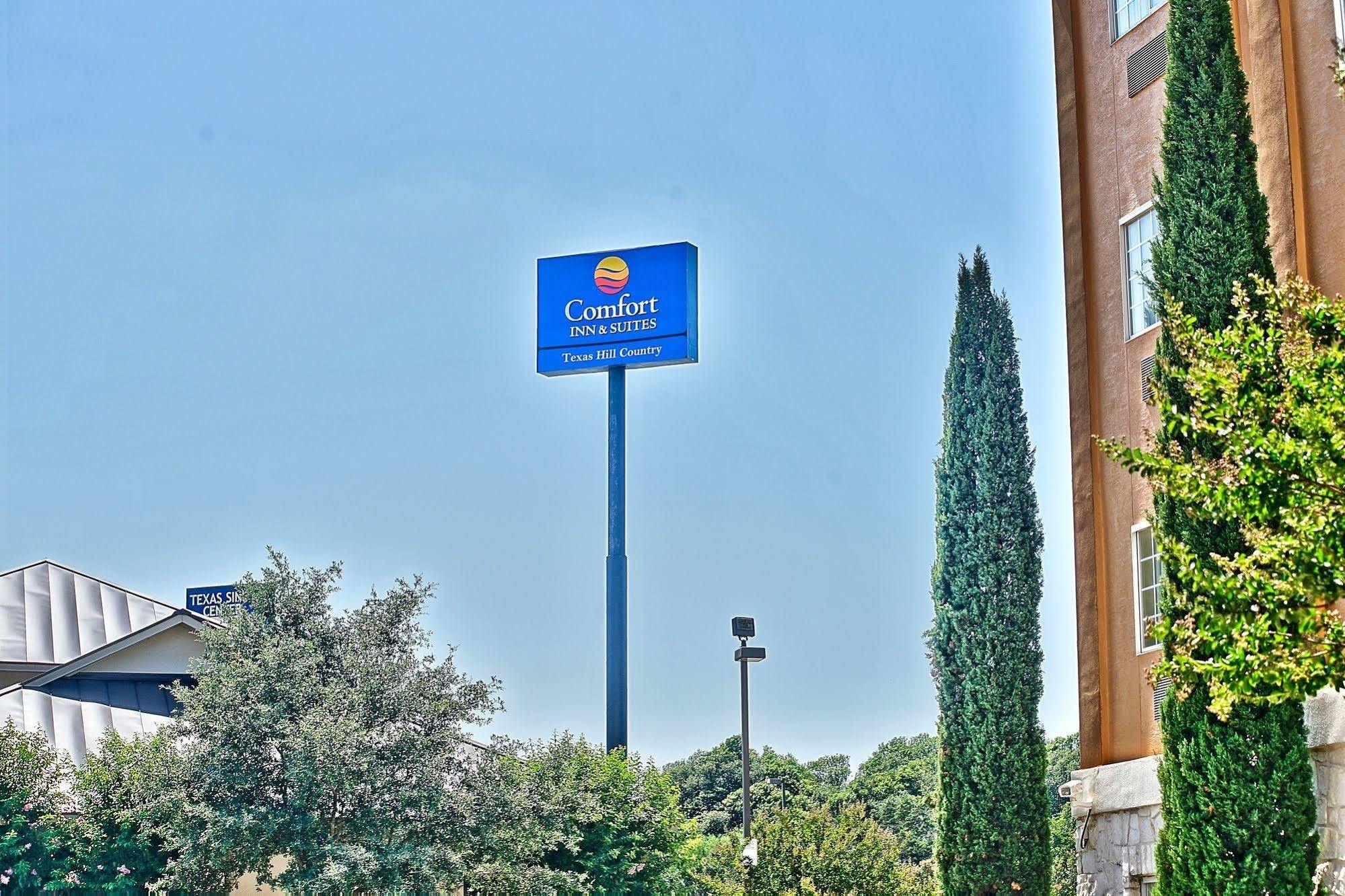 Comfort & Texas Hill Country 3*