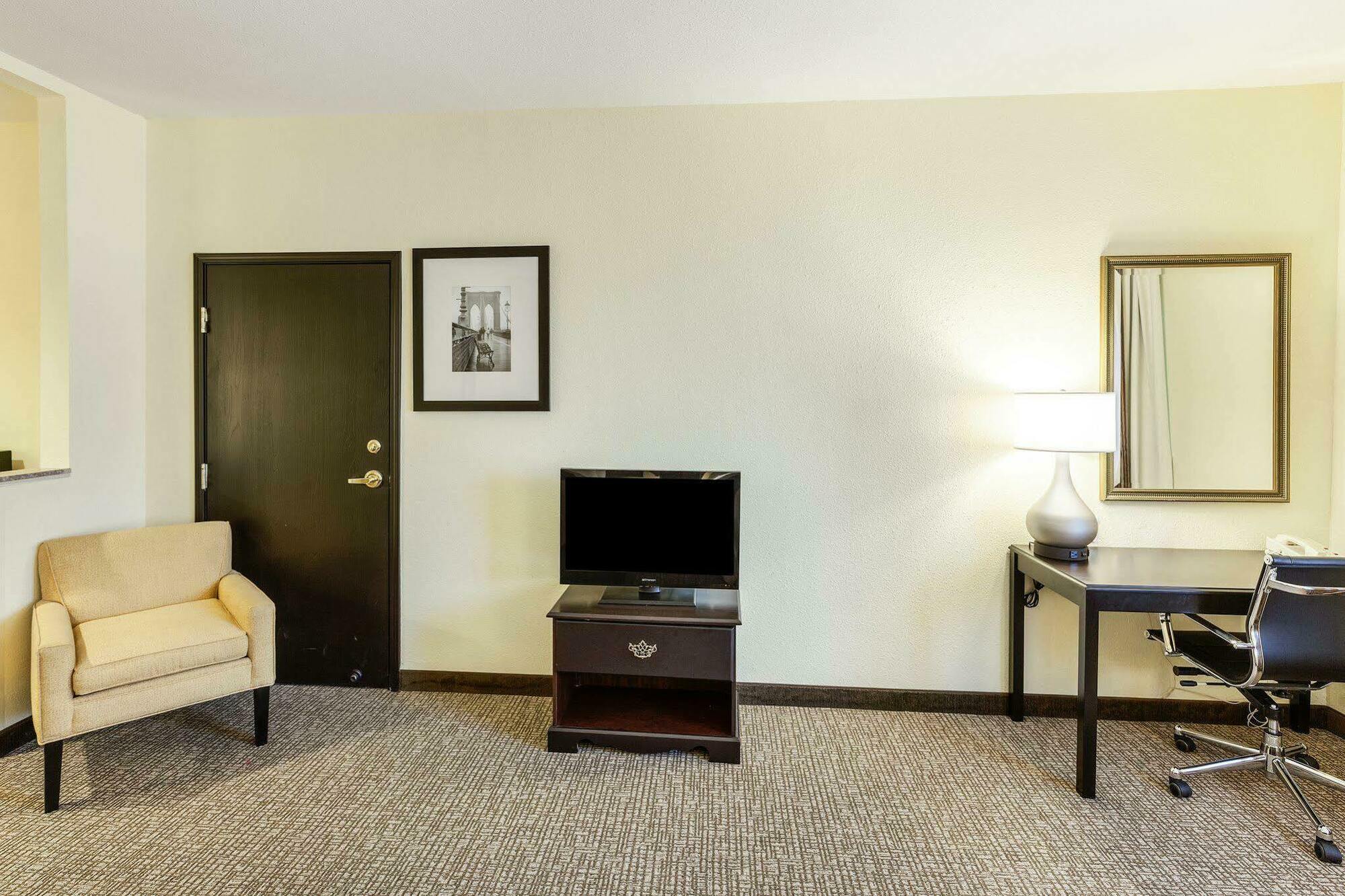 Hotel Comfort & Texas Hill Country
